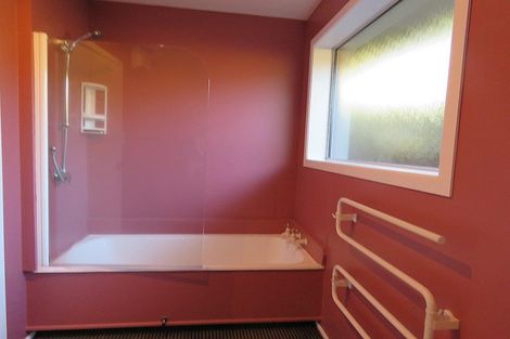 Photo of property in 9 Brookby Crescent, Avonhead, Christchurch, 8042