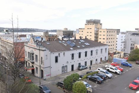 Photo of property in 37 Dowling Street, Dunedin Central, Dunedin, 9016