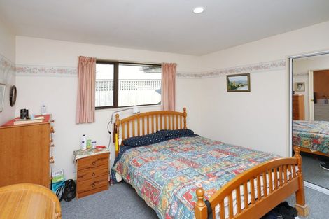 Photo of property in 14 Hewitts Road, Woodend, 7610