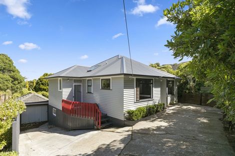 Photo of property in 41 Maungaraki Road, Korokoro, Lower Hutt, 5012