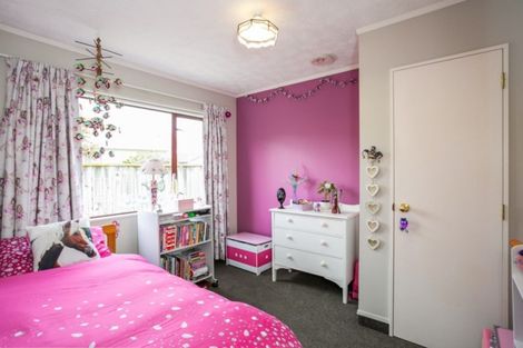 Photo of property in 19 Bucksburn Place, Greenmeadows, Napier, 4112