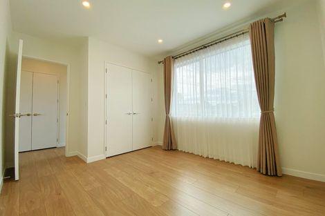 Photo of property in 37a Forrest Hill Road, Milford, Auckland, 0620