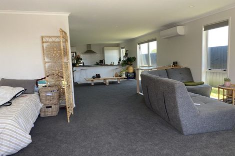 Photo of property in 16 Empire Crescent, Papamoa, 3118