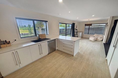 Photo of property in 35 Greenhaven Drive, Burwood, Christchurch, 8083