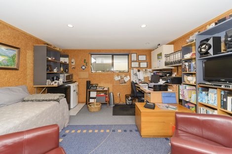 Photo of property in 730 Tremaine Avenue, Palmerston North, 4414