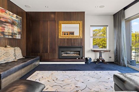 Photo of property in 19 Kilmore Street, Christchurch Central, Christchurch, 8013