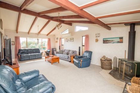 Photo of property in 13 Mahana Road, Ngatea, 3503