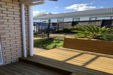 Photo of property in 11 Ali Place, Ranui, Auckland, 0612