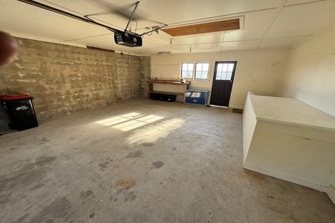 Photo of property in 14 Roslyn Road, Bluff Hill, Napier, 4110