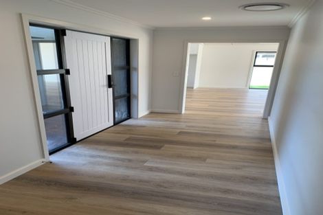 Photo of property in 11 Hamon Place, Pukehangi, Rotorua, 3015