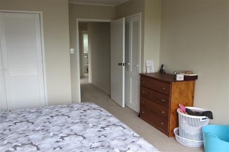 Photo of property in 71 West Harbour Drive, West Harbour, Auckland, 0618