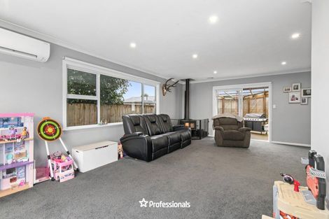 Photo of property in 42 Mountbatten Grove, Clouston Park, Upper Hutt, 5018