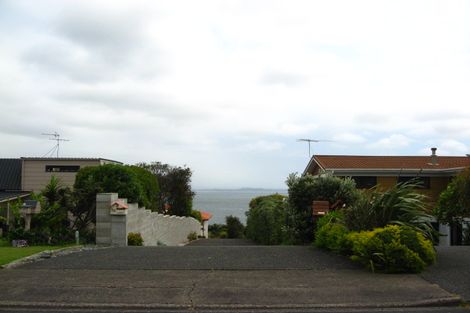 Photo of property in 60 Pacific Parade, Army Bay, Whangaparaoa, 0930