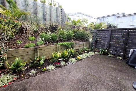 Photo of property in 33 Landmark Terrace, Orewa, 0931