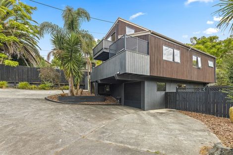 Photo of property in 1/663a Beach Road, Rothesay Bay, Auckland, 0630