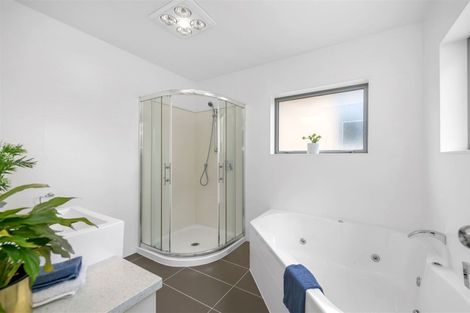 Photo of property in 9 Rohi Place, Flat Bush, Auckland, 2019