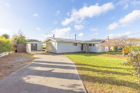 Photo of property in 17 Edward Street, Pahiatua, 4910