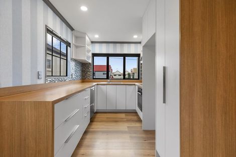 Photo of property in 30a Miro Street, Mount Maunganui, 3116