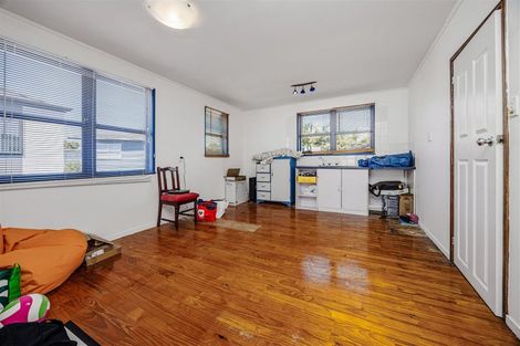 Photo of property in 9 Malvina Place, Bucklands Beach, Auckland, 2014