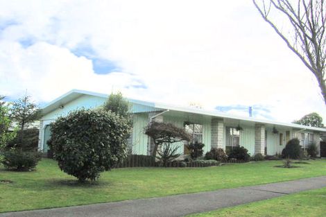 Photo of property in 2 Caroline Drive, Feilding, 4702