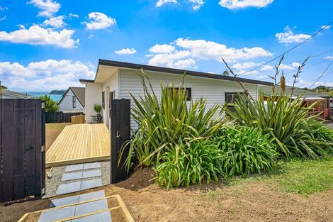 Photo of property in 23 Melandra Road, Stanmore Bay, Whangaparaoa, 0932