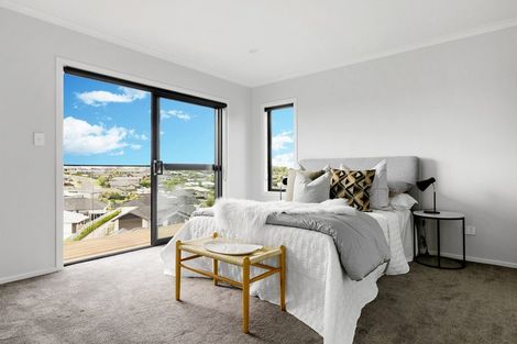 Photo of property in 2/42 Rose Berry Crescent, Flagstaff, Hamilton, 3210