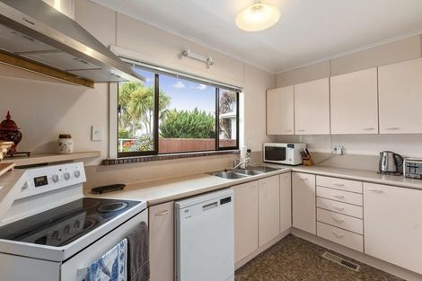 Photo of property in 17 Meadowvale Drive, Levin, 5510