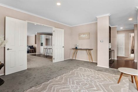 Photo of property in 41 Ina Ville Drive, Pukekohe, 2120