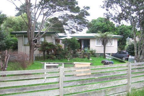 Photo of property in 5 Sandys Parade, Laingholm, Auckland, 0604