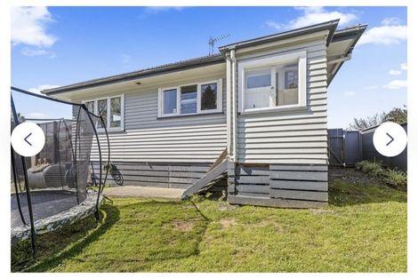 Photo of property in 73a Awaroa Road, Helensville, 0800