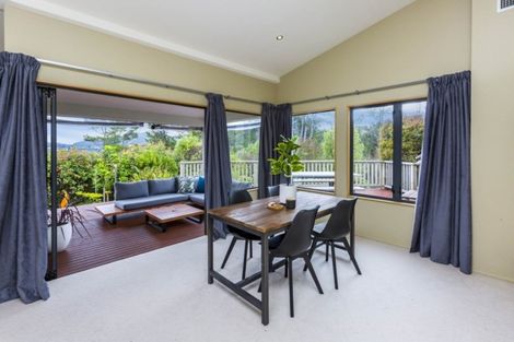 Photo of property in 22 Mount Marua Way, Timberlea, Upper Hutt, 5018