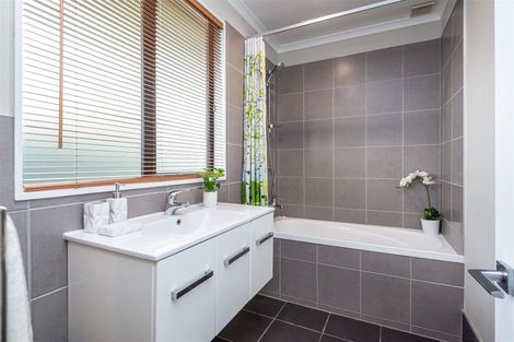 Photo of property in 29 Bishopsworth Street, Hillsborough, Christchurch, 8022