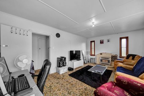 Photo of property in 16 Grey Street, Hawera, 4610