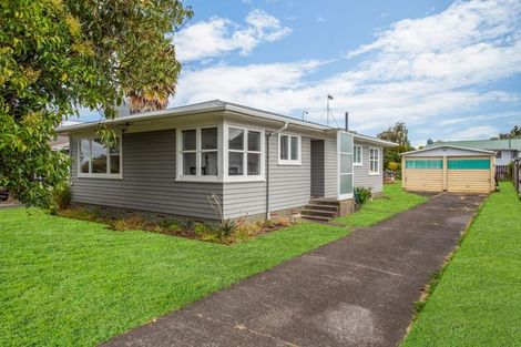 Photo of property in 5 Glenburn Place, Papakura, 2110