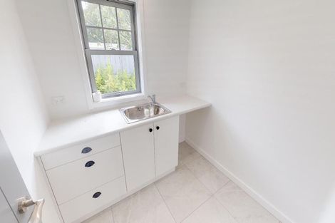 Photo of property in 3 Colombo Street, Palmerston North, 4410