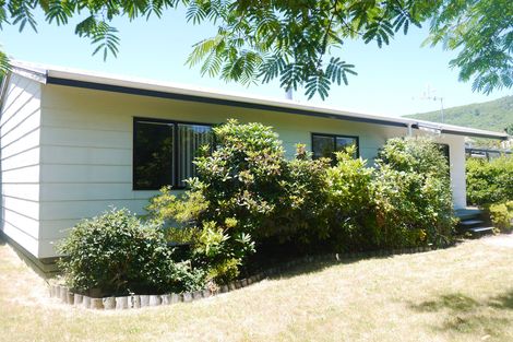 Photo of property in 8 Susan Lane, Kinloch, Taupo, 3377