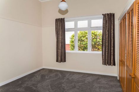 Photo of property in 40 Mcphee Street, Dannevirke, 4930