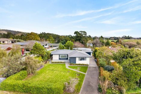 Photo of property in 28 Selwyn Road, Havelock North, 4130