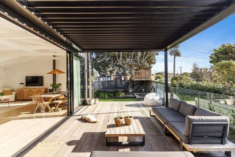 Photo of property in 1/7 Pine Road, Orewa, 0931