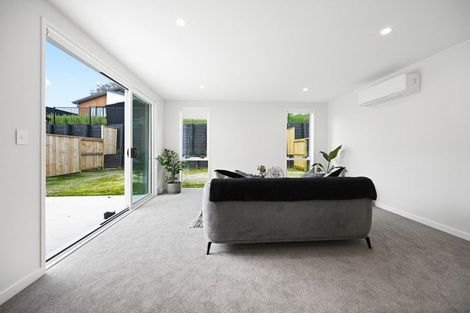 Photo of property in 21 Halo Green, Peacocke, Hamilton, 3206