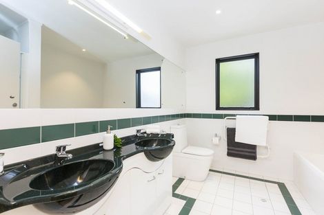 Photo of property in 68 Emerald Hill Drive, Birchville, Upper Hutt, 5018