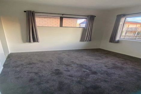 Photo of property in 50a Barbados Drive, Unsworth Heights, Auckland, 0632