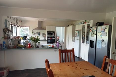 Photo of property in 9 San Fernando Way, Henderson, Auckland, 0612