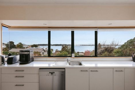 Photo of property in 96 Omokoroa Road, Omokoroa, 3114