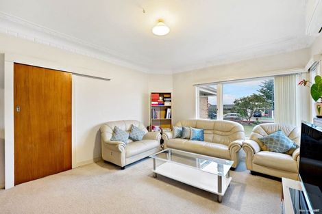 Photo of property in 42 Ranfurly Road, Papatoetoe, Auckland, 2104