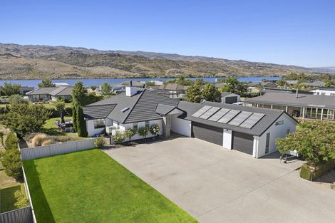 Photo of property in 22 Ethereal Crescent, Mount Pisa, Cromwell, 9383