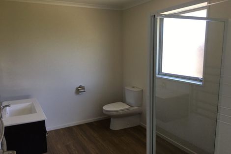 Photo of property in 10 Handley Crescent, Wigram, Christchurch, 8042