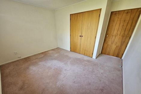 Photo of property in 1/979 Beach Road, Torbay, Auckland, 0630