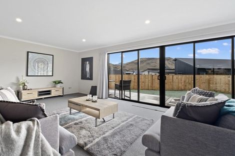 Photo of property in 8 Shepherd Road, Jacks Point, Queenstown, 9371
