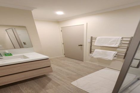 Photo of property in 20 Mercury Lane, Windsor Park, Auckland, 0632